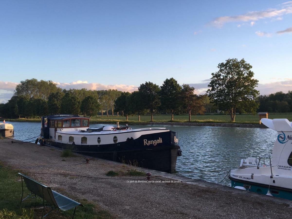 La Maison Et Son Jardin Sur Le Canal De Bourgogne Ravieres エクステリア 写真